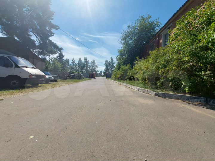 Здание, 1200 м²