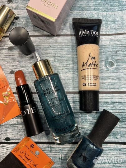 Набор косметики Givachy Note макияж маникюр