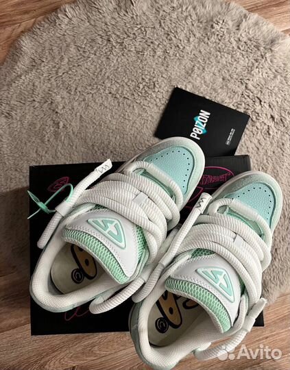 Кроссовки от cat&sofa