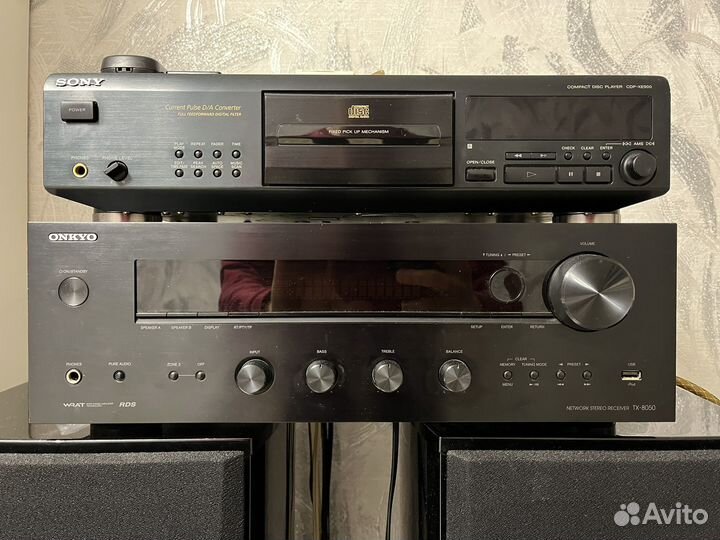 Проигрывтель Sony CDP XE900