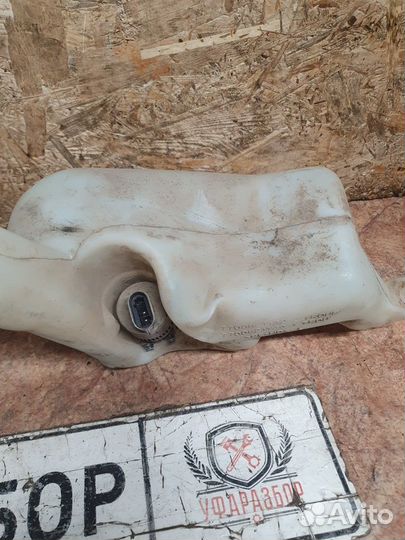 Бачок омывателя 2.0 АКПП Renault Laguna 1998-2001