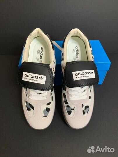 Женские кроссовки Adidas Wales Bonner тренд 2025