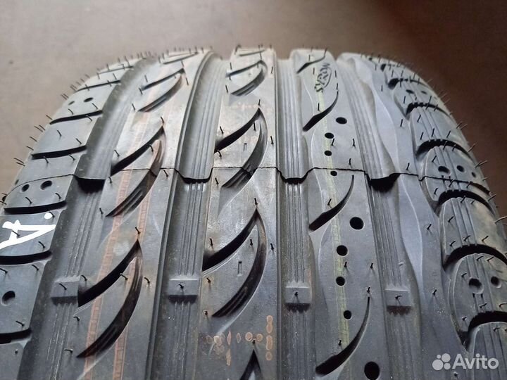 Syron Race 1 225/35 R19