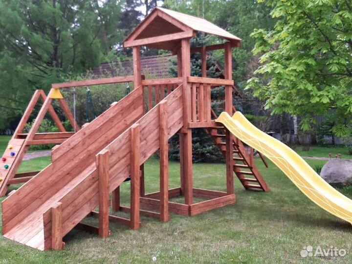 Детская игровая площадка. 10 лет защита от гниения