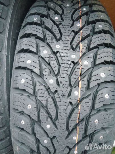 Nokian Tyres Hakkapeliitta 9 235/50 R17