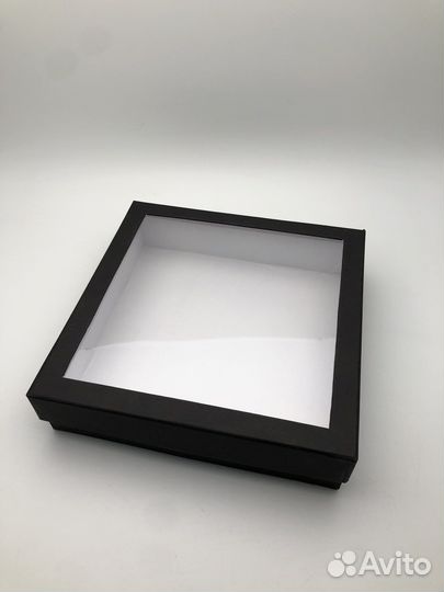 Квадратная коробка для клубники в шоколаде