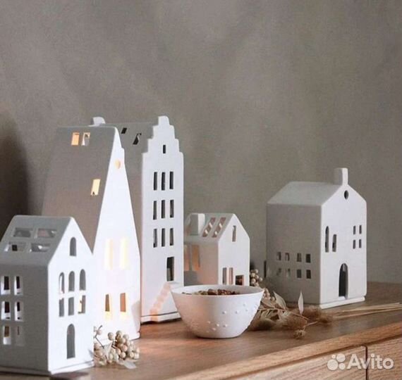 Фарфоровый домик подсвечник