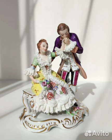 Статуэтка Кружевница кавалер Volkstedt Фолькштедт