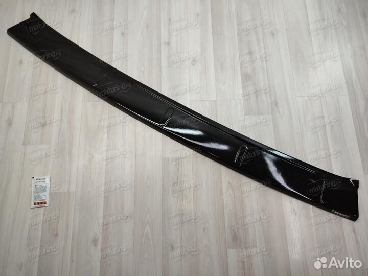Накладка на задний бампер 