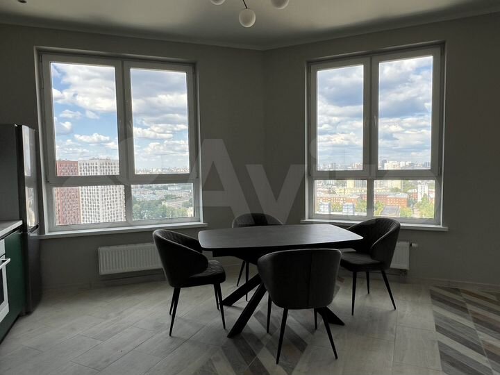 3-к. квартира, 83 м², 21/21 эт.