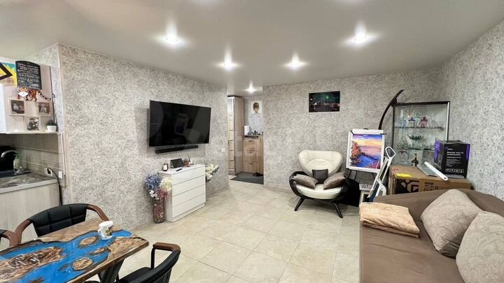 2-к. квартира, 50 м², 3/9 эт.