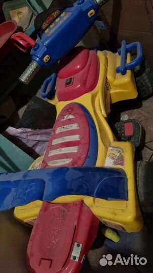 Детская машина электромобиль