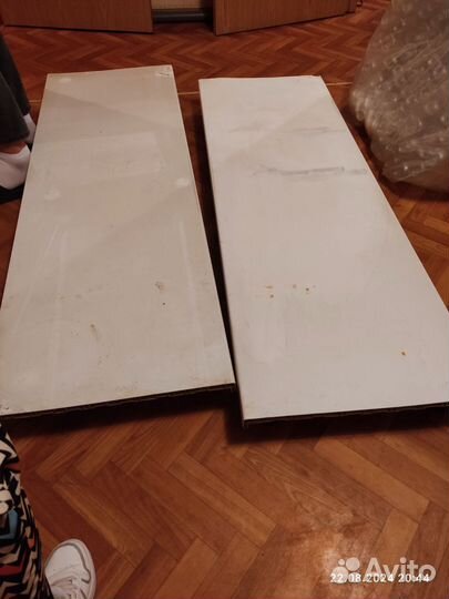 Полка с ножками