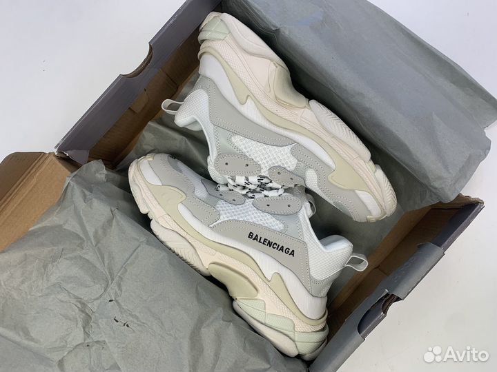 Balenciaga triple s