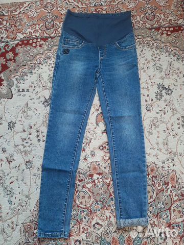 Джинсы и кофта для беременных