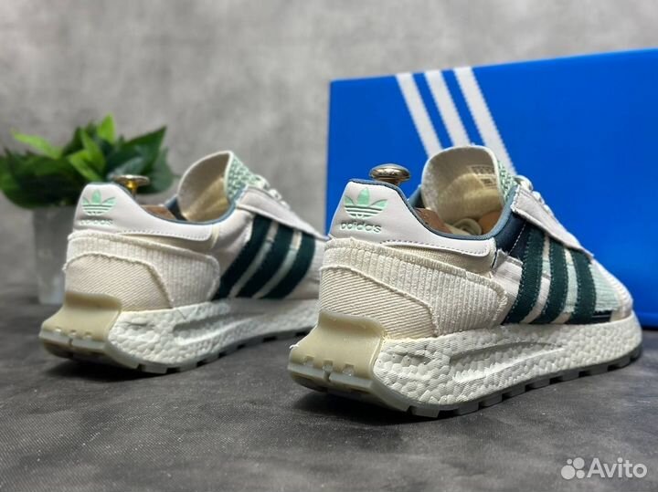 Adidas retropy E5 сер-зеленые разм. 45