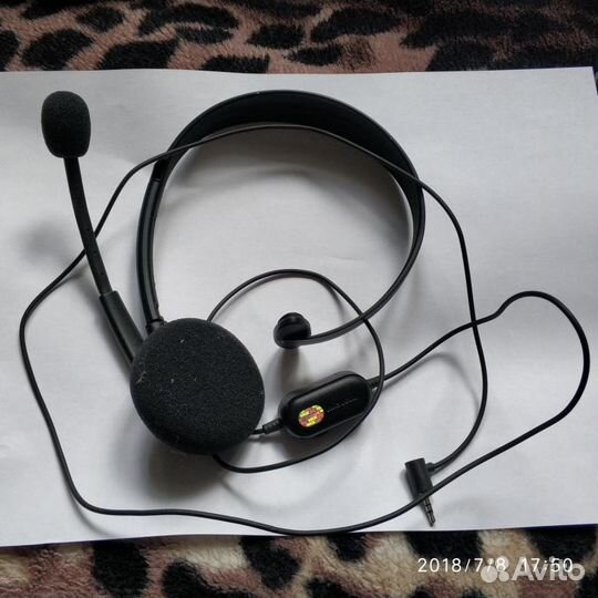 Гарнитура - микрофон с наушником