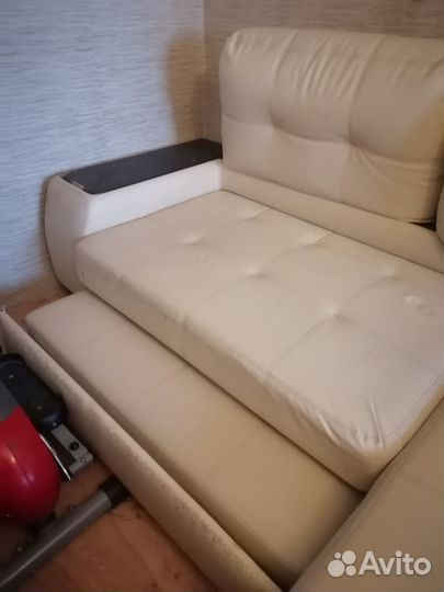 Угловой диван