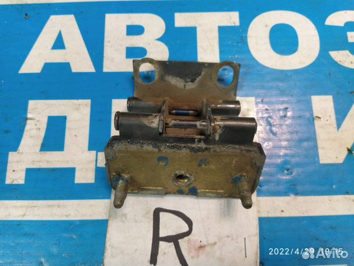 Петля багажника Jeep Grand Cherokee WK 05-10