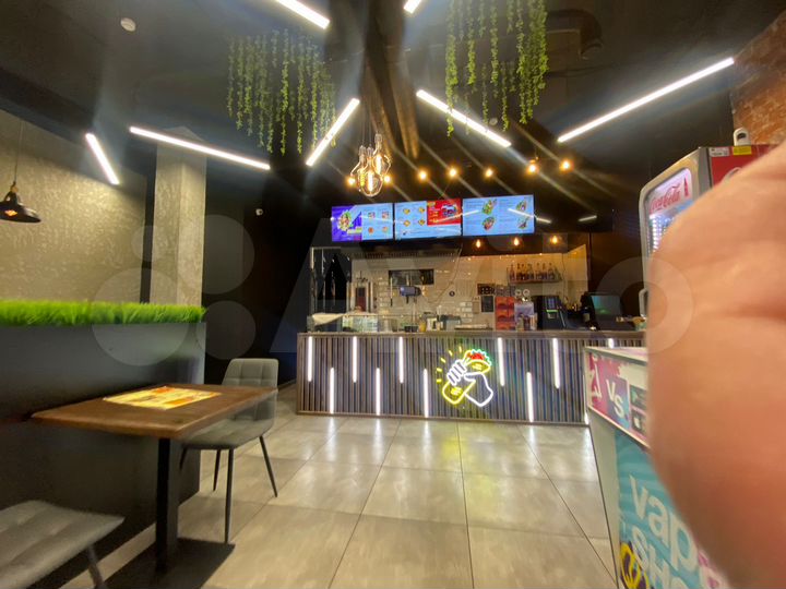 Помещение у метро Менделеевская