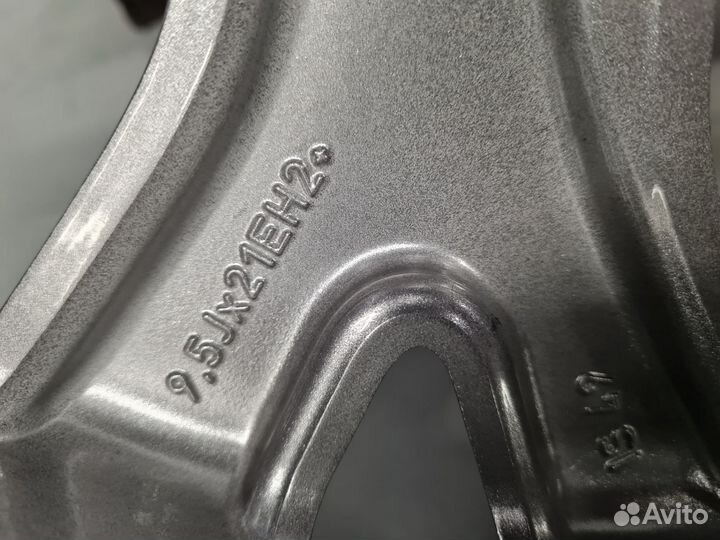 Новое колесо R21.Range Rover 275/45