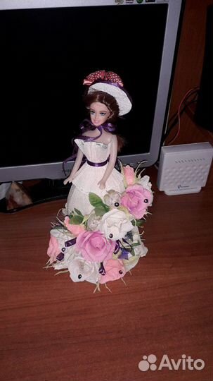 Кукла с конфетами