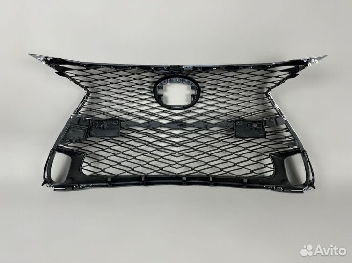 Решетка радиатора Lexus GS250 15-20г F-Sport