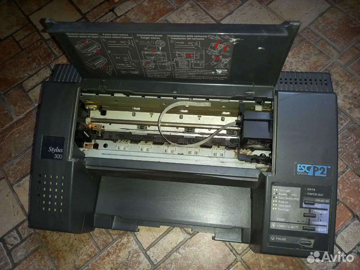 Принтер Epson Stylus 300 на детали