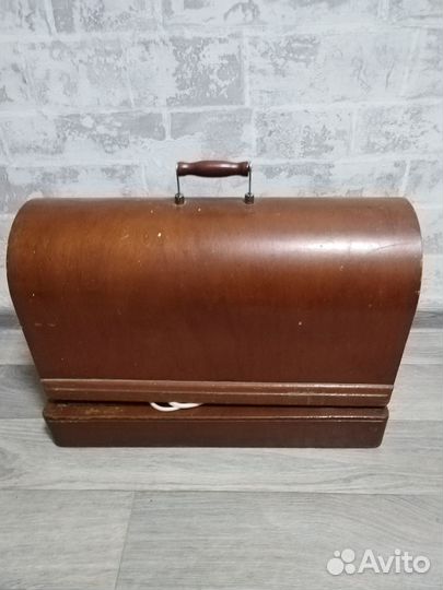 Швейная машинка электрическая