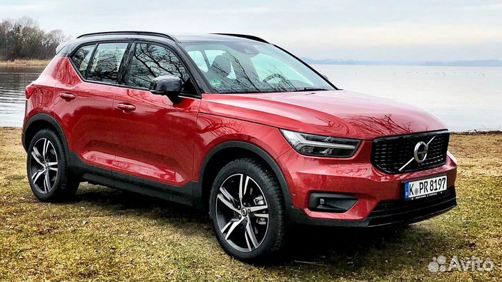 Лобовое стекло Volvo XC 40 полный обогрев