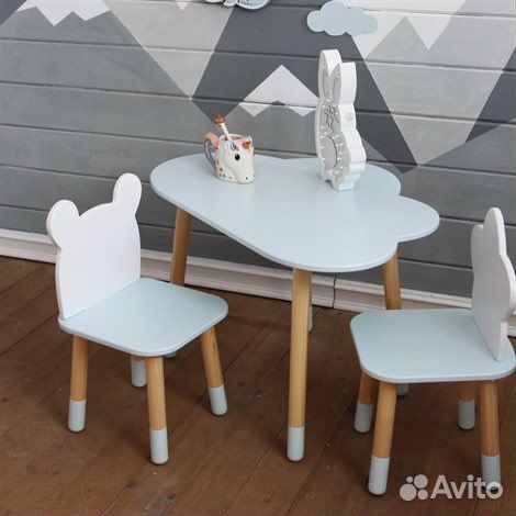 Детский стол и стул