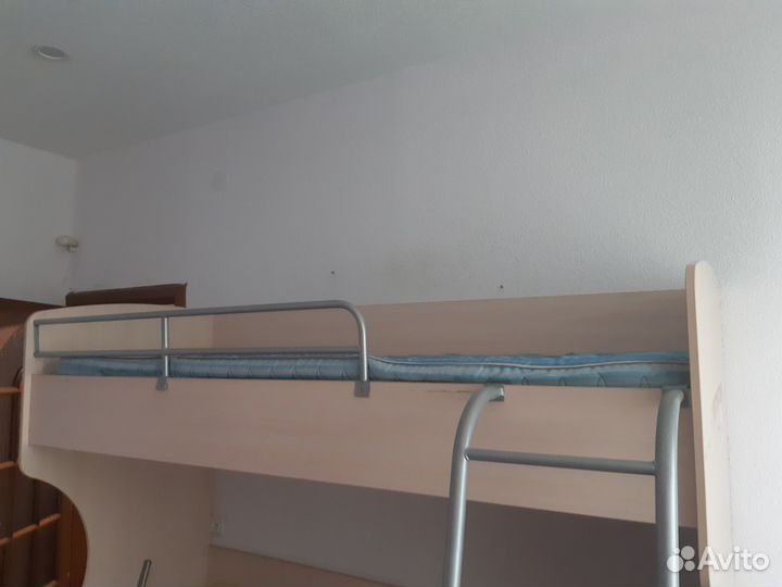 Продам кровать бу