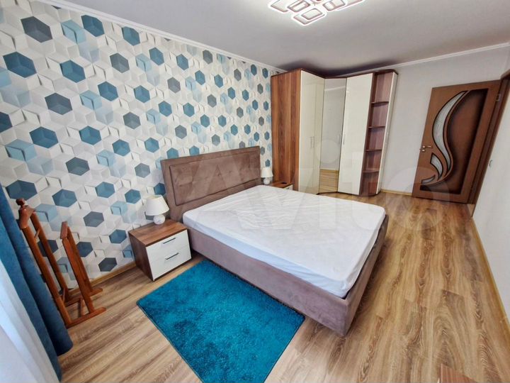 3-к. квартира, 80 м², 8/10 эт.