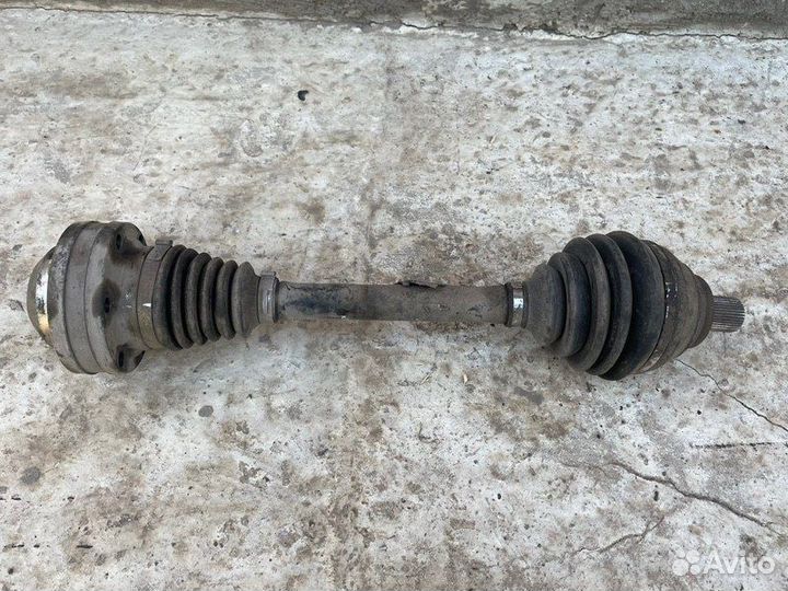 Привод передний левый Volkswagen Passat B6 1.8 CDA