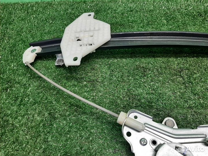 Стеклоподъемник задний правый Opel Antara 2014