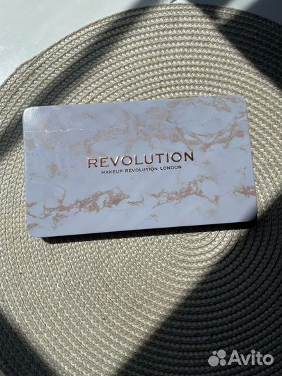 Палетка теней Revolution Forever Flawless decadent