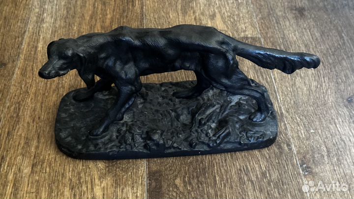 Статуэтка собаки
