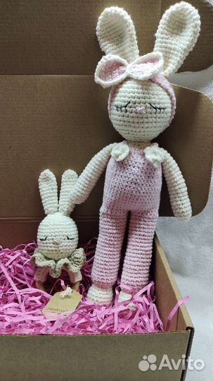 Заяц игрушка вязаная