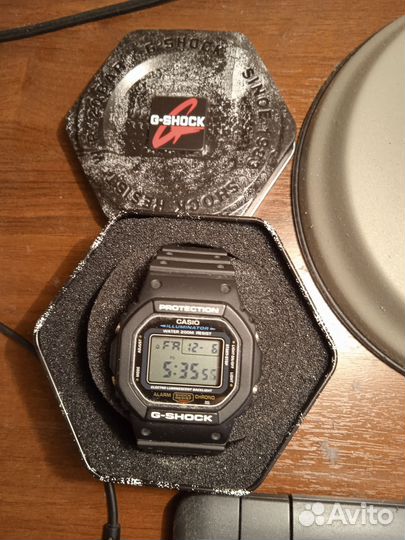 Casio g shock dw 5600BB