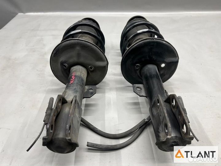 Стойка передняя toyota isis