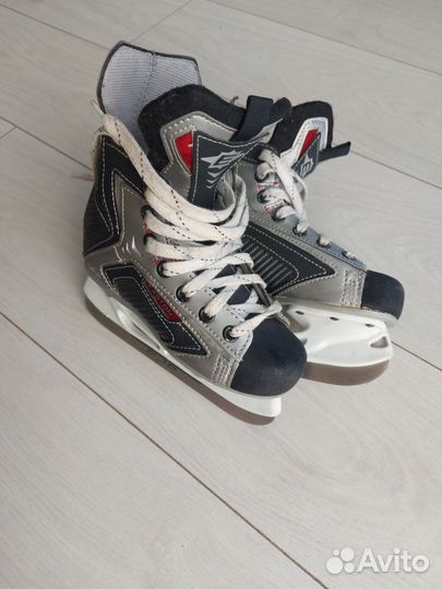 Коньки хоккейные детские 33 размер
