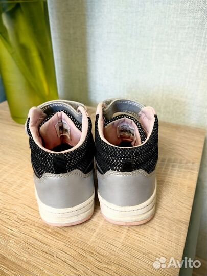 Ботинки кроссовки Микки 29 размер