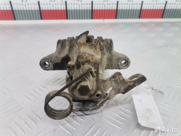 Суппорт задний левый для Audi A4 B5 8E0615423