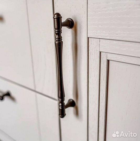 Кухонный гарнитур в стиле хай тек