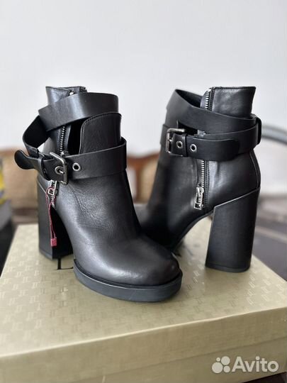 Обувь женская. Туфли. Сапоги