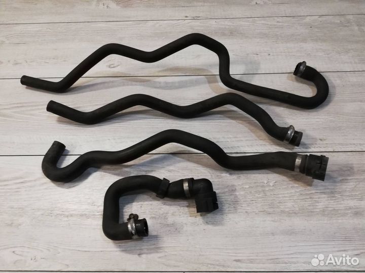 Патрубок клапана отопителя Land Rover