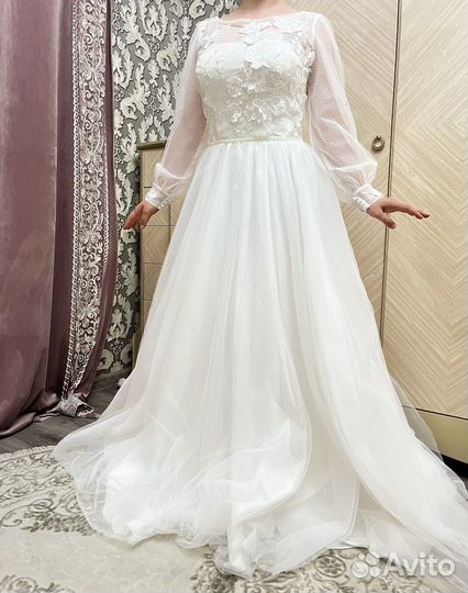 Свадебное платье