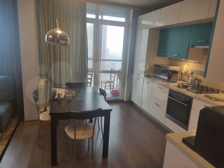 2-к. квартира, 83 м², 18/19 эт.