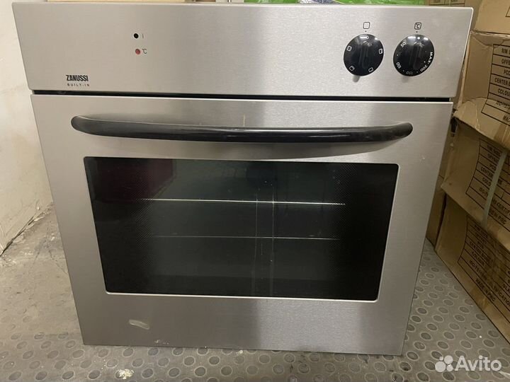 Встроенный духовой шкаф Zanussi