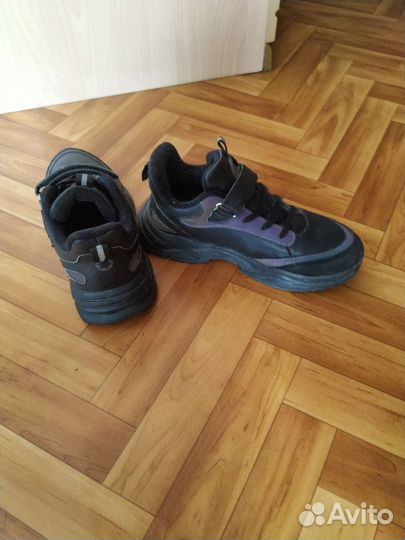 Утеплённые кроссовки для девочки 35 размер